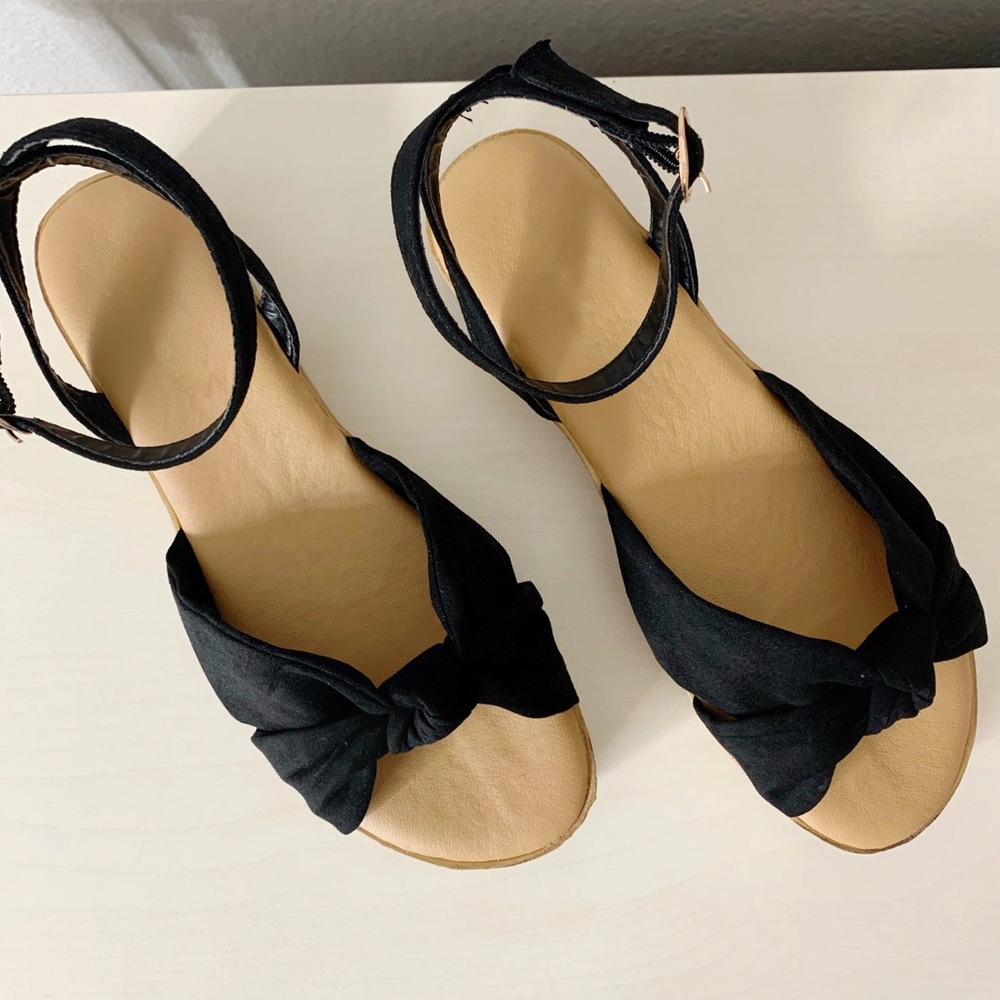 ✨NEW Marissa Platform Sandal- in Black - Picture 4 of 6
